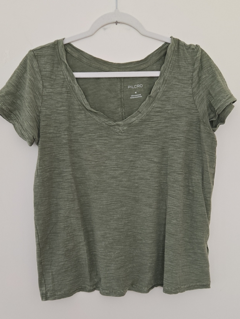 Pilcro Olive V-Neck Short Sleeve Tee 100% Cotton Normcore Classic Size Medium